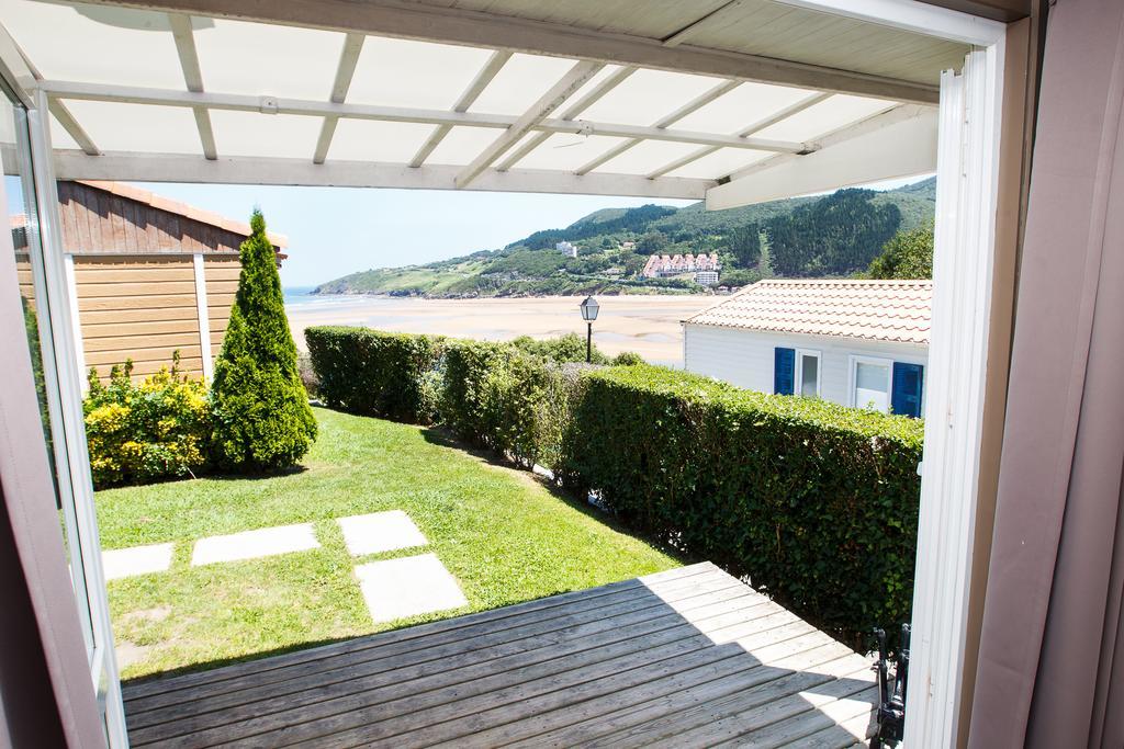 Bungalows Portuondo Parking Gratuito Мундака Экстерьер фото