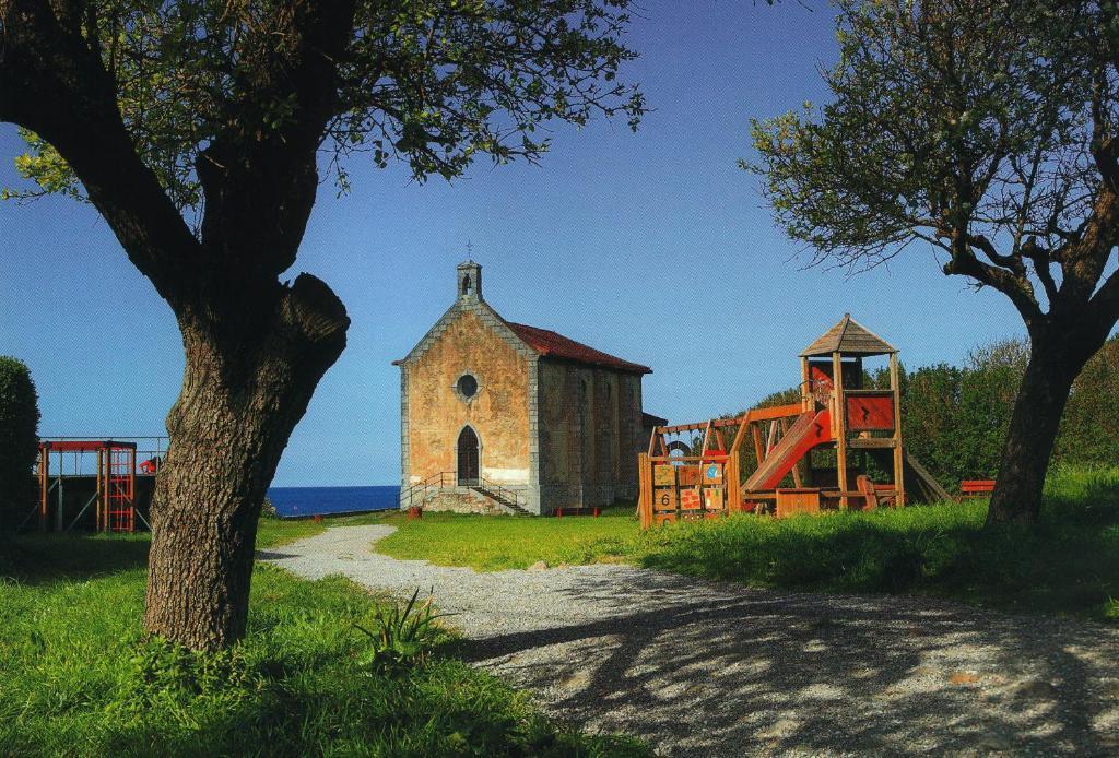 Bungalows Portuondo Parking Gratuito Мундака Экстерьер фото