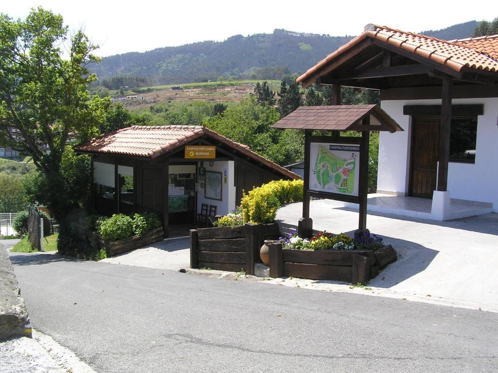 Bungalows Portuondo Parking Gratuito Мундака Экстерьер фото