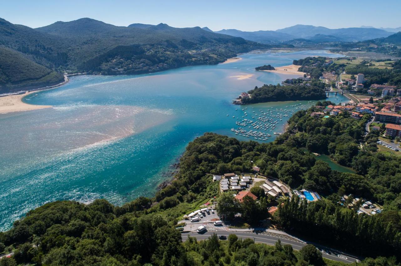 Bungalows Portuondo Parking Gratuito Мундака Экстерьер фото
